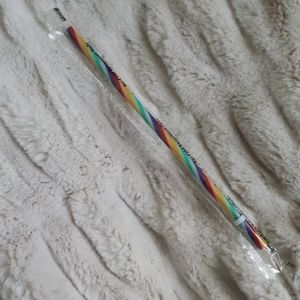 $3 w/bundles over $15! Single confetti cup straw!